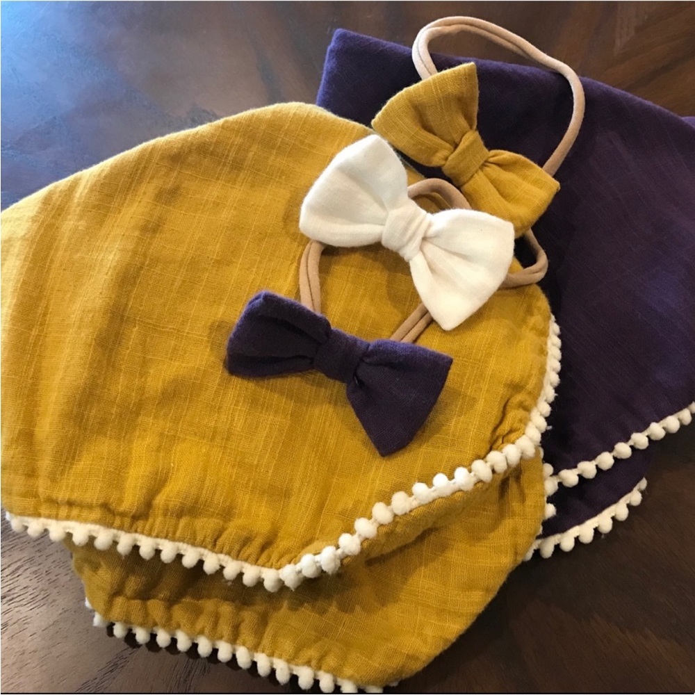 Plum and Mustard 🍁🍂 PomPom Bib & Bow Set